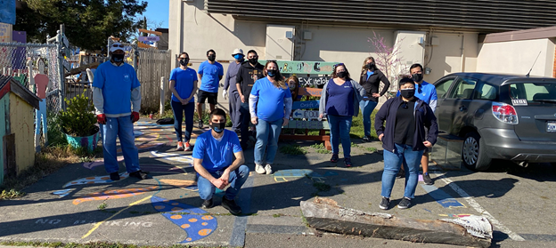 SAFE Credit Union Retail Operations team members volunteer at a community event.