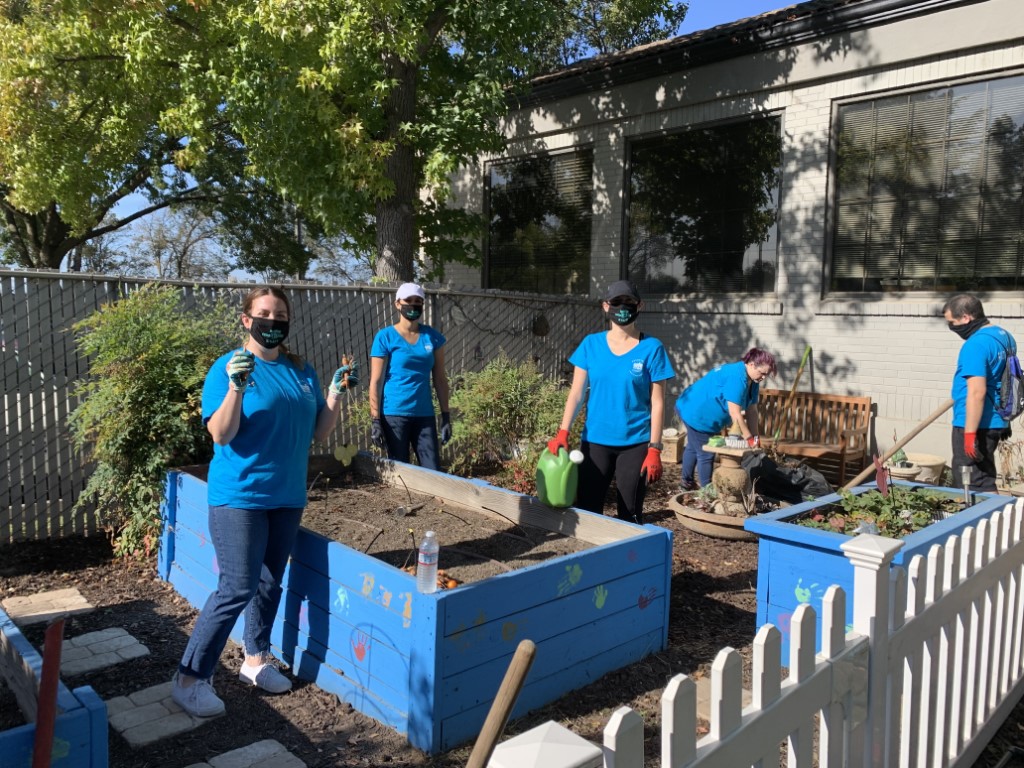 SAFE CU employees volunteer at St. John's Program for Real Change